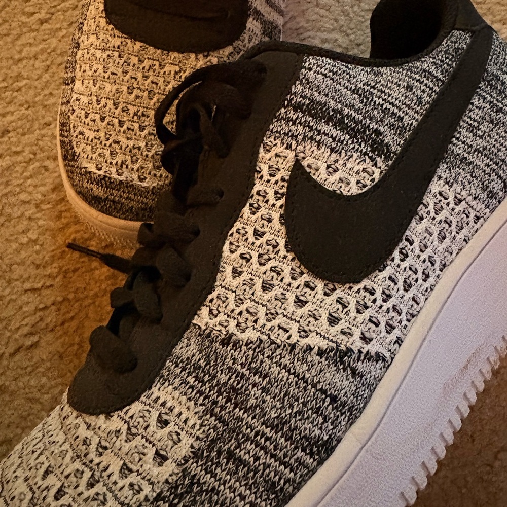 Nike Air Force 1 Flyknit 2 Black Pure Platinum size 13
